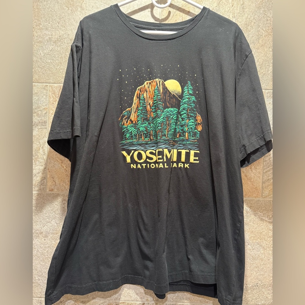 Columbia Men’s XXL Yosemite National Park T Shirt